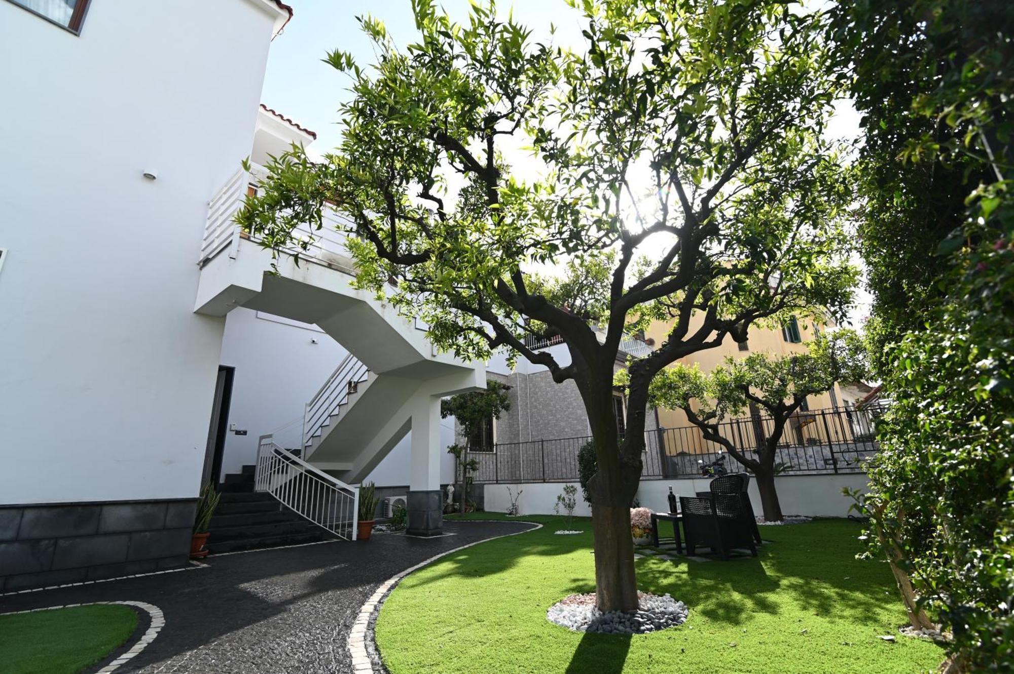 Slopes Suites And Spa Boscotrecase Екстер'єр фото
